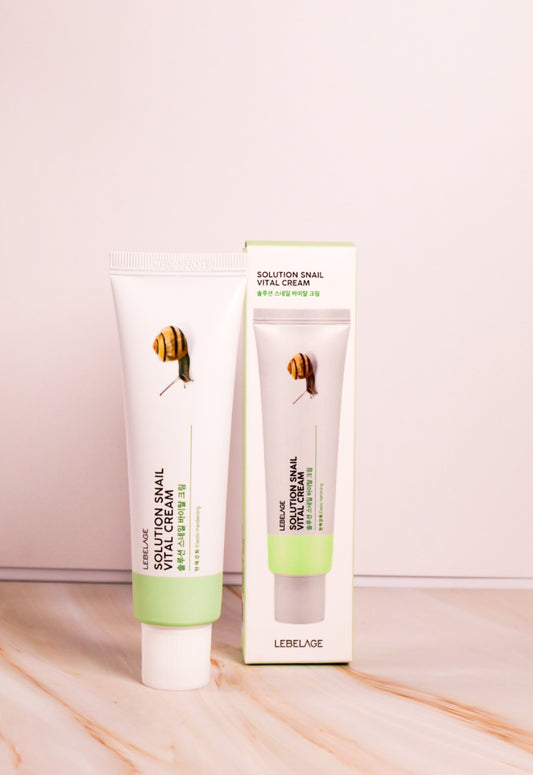 LEBELAGE SOLUTION SNAIL VITAL CREAM